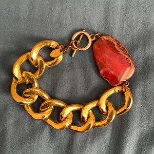 Chain link bracelet with stone